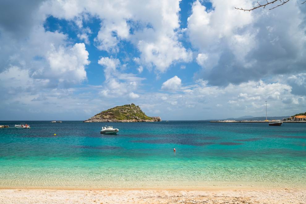 Agios Nikolaos Beach zakynthos