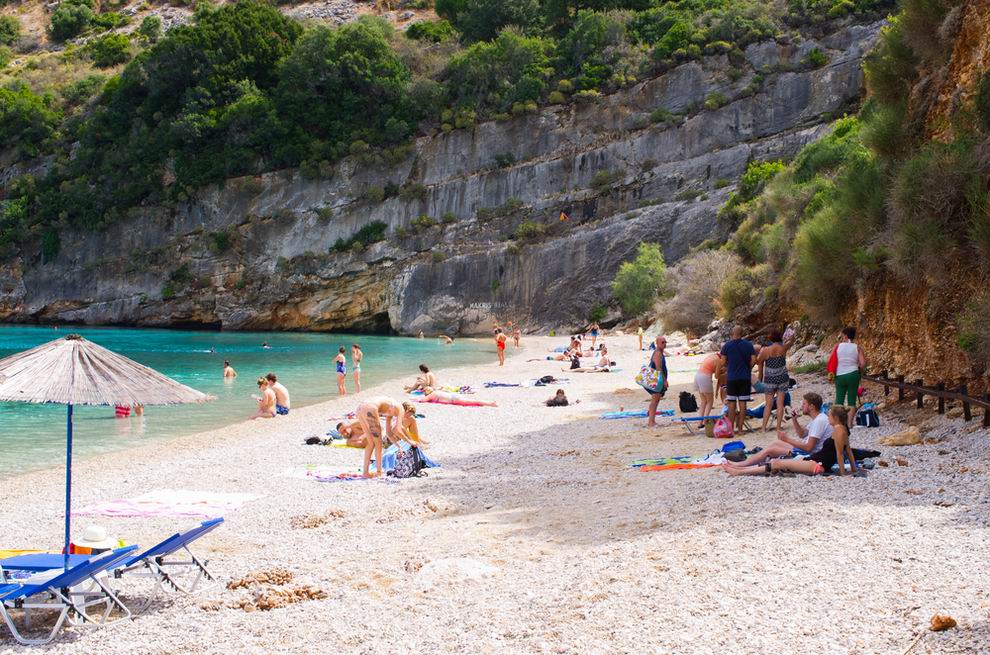 Makris Gialos Beach Zakhintos